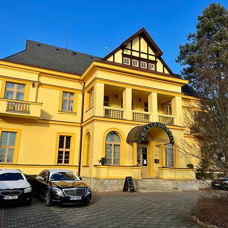 Palace Inn Jíloviště Exterior foto